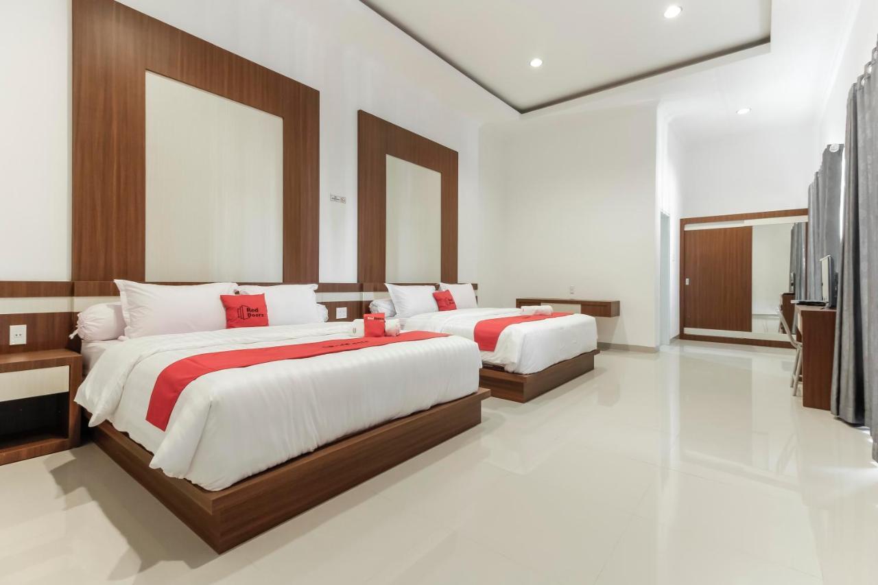 Reddoorz Premium @ Setiabudi Medan Sunggal Exteriör bild