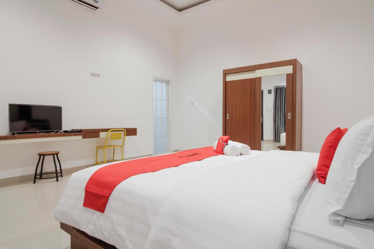 Reddoorz Premium @ Setiabudi Medan Sunggal Exteriör bild