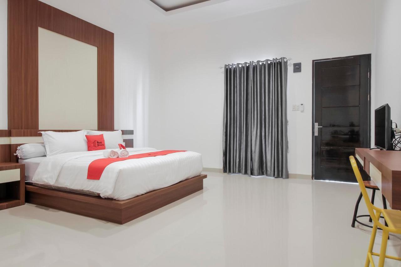 Reddoorz Premium @ Setiabudi Medan Sunggal Exteriör bild